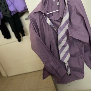 Men’s purple dress shirt and tie